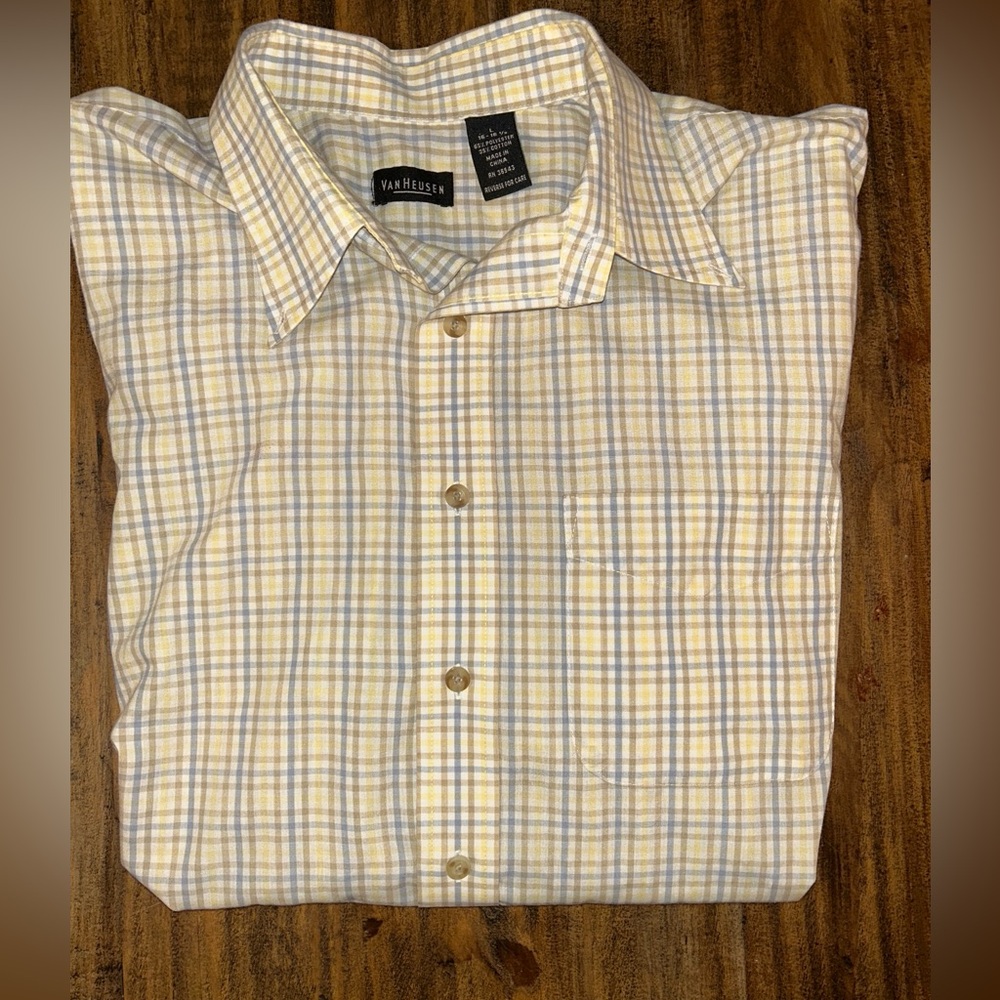 Van Heusen Men's Large Check Button-Down Short Sleeve Shirt